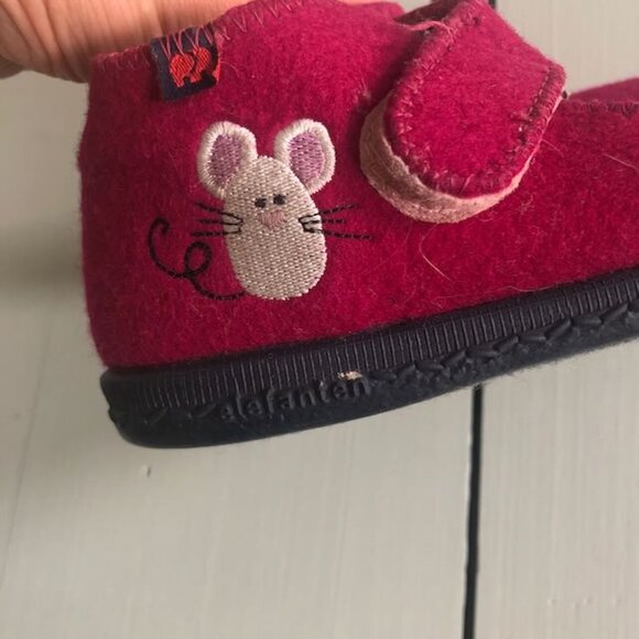 Red Kids Shoes with Animal Design - Picture 4 of 6